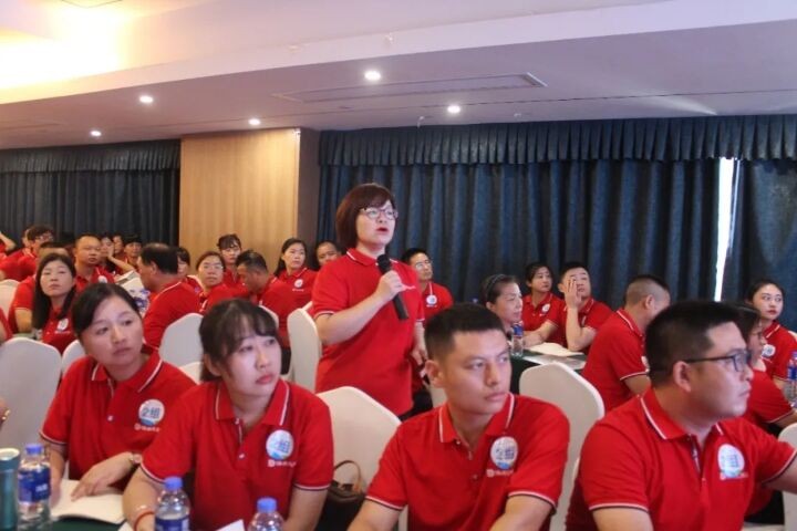 湖南保安服務,墻外高空清洗服務,湖南保利天創(chuàng)物業(yè)發(fā)展有限公司