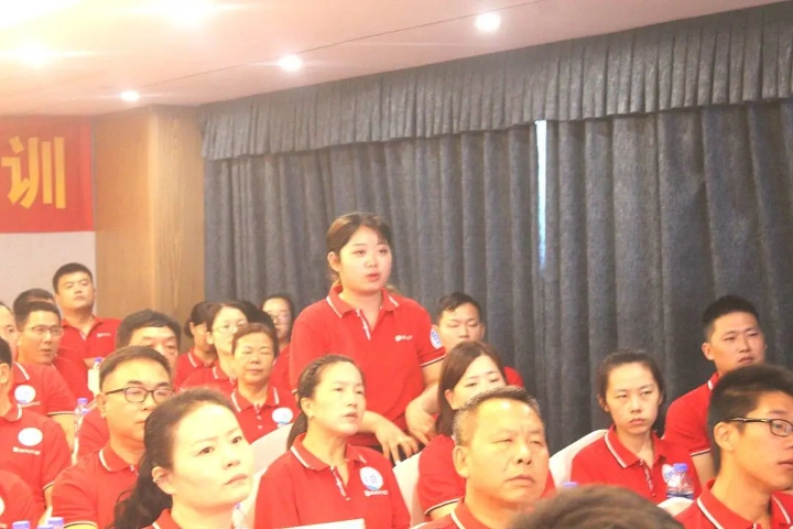 湖南保安服務,墻外高空清洗服務,湖南保利天創(chuàng)物業(yè)發(fā)展有限公司