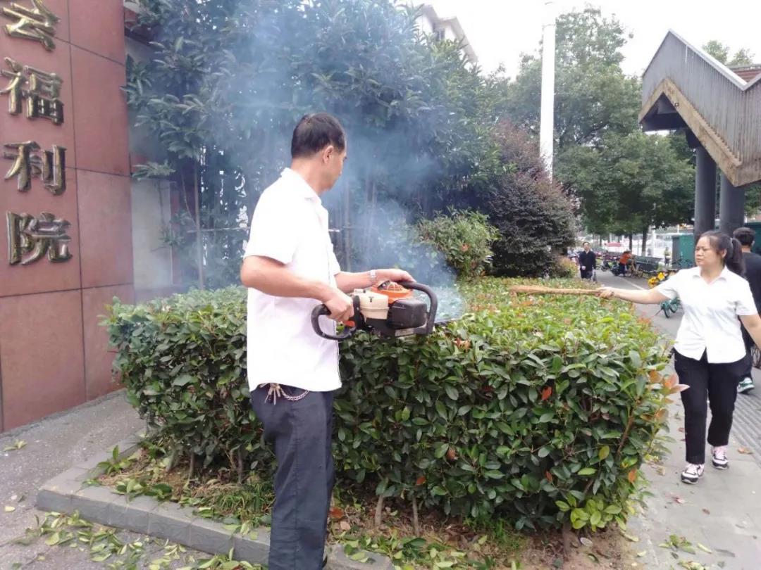 湖南保安服務(wù),墻外高空清洗服務(wù),湖南保利天創(chuàng)物業(yè)發(fā)展有限公司 湖南保安服務(wù),墻外高空清洗服務(wù),湖南保利天創(chuàng)物業(yè)發(fā)展有限公司