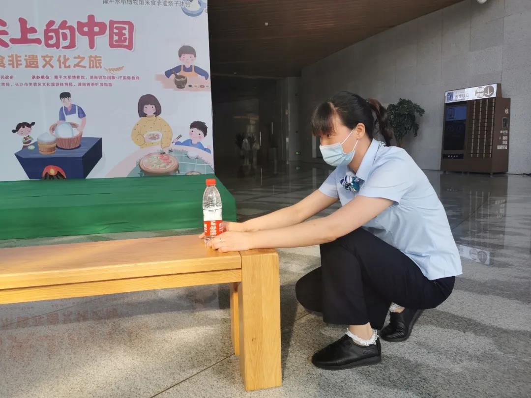 湖南保安服務(wù),墻外高空清洗服務(wù),湖南保利天創(chuàng)物業(yè)發(fā)展有限公司 湖南保安服務(wù),墻外高空清洗服務(wù),湖南保利天創(chuàng)物業(yè)發(fā)展有限公司