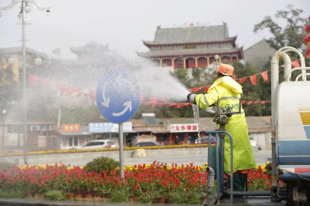 湖南保安服務(wù),墻外高空清洗服務(wù),湖南保利天創(chuàng)物業(yè)發(fā)展有限公司