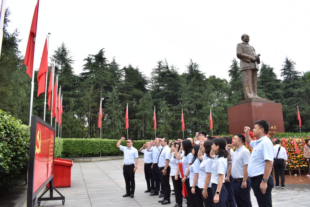 湖南保安服務,墻外高空清洗服務,湖南保利天創(chuàng)物業(yè)發(fā)展有限公司