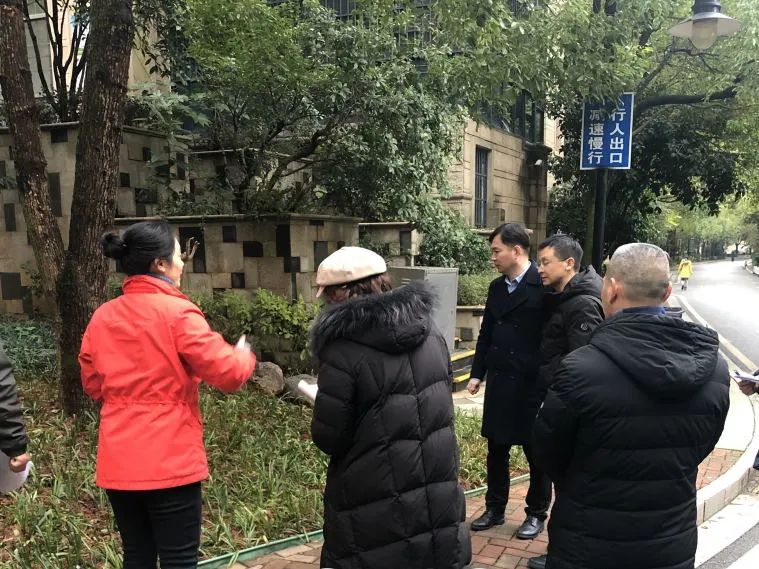 湖南保安服務,墻外高空清洗服務,湖南保利天創(chuàng)物業(yè)發(fā)展有限公司