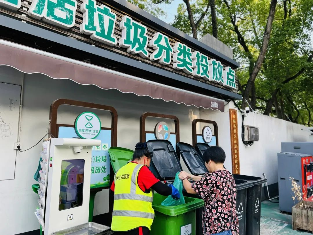 湖南保安服務(wù),墻外高空清洗服務(wù),湖南保利天創(chuàng)物業(yè)發(fā)展有限公司