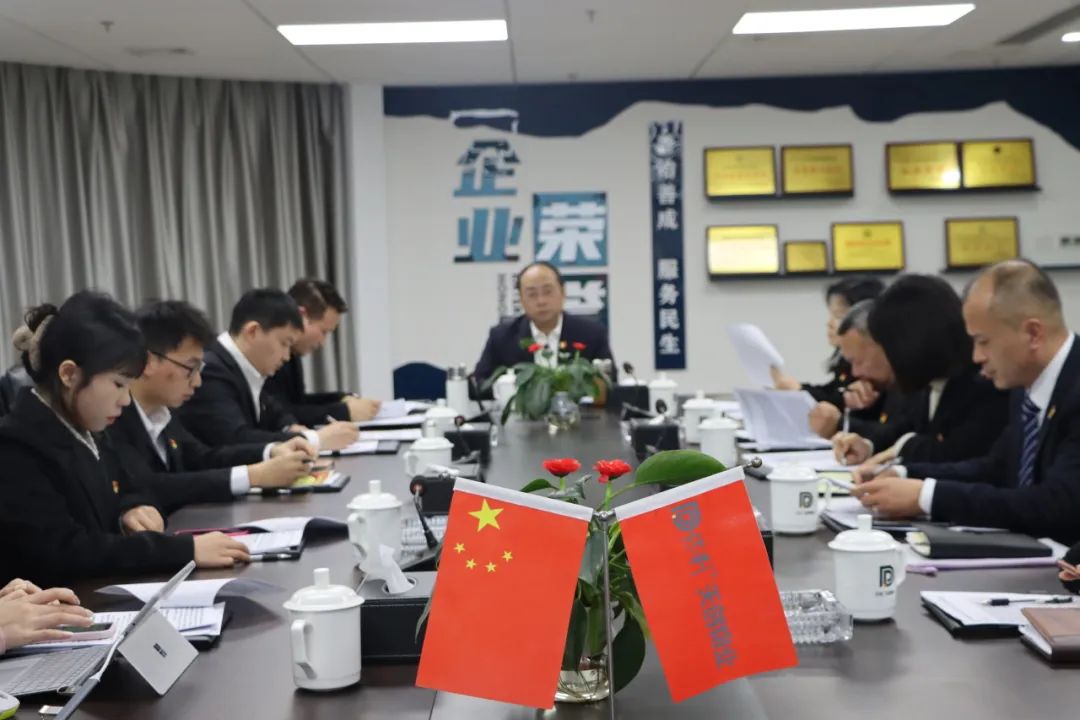 湖南保安服務(wù),墻外高空清洗服務(wù),湖南保利天創(chuàng)物業(yè)發(fā)展有限公司 湖南保安服務(wù),墻外高空清洗服務(wù),湖南保利天創(chuàng)物業(yè)發(fā)展有限公司