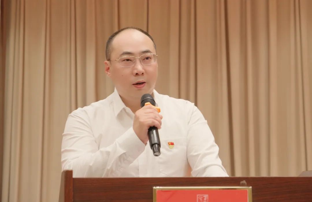 湖南保安服務,墻外高空清洗服務,湖南保利天創(chuàng)物業(yè)發(fā)展有限公司