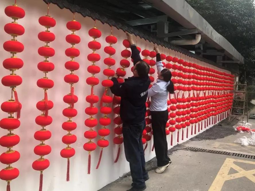 湖南保安服務(wù),墻外高空清洗服務(wù),湖南保利天創(chuàng)物業(yè)發(fā)展有限公司