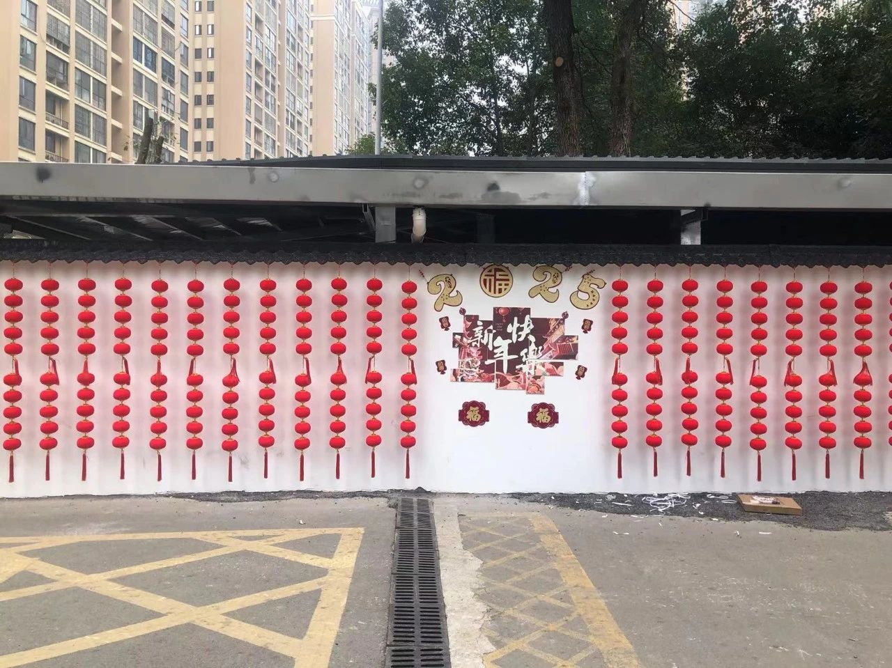 湖南保安服務(wù),墻外高空清洗服務(wù),湖南保利天創(chuàng)物業(yè)發(fā)展有限公司