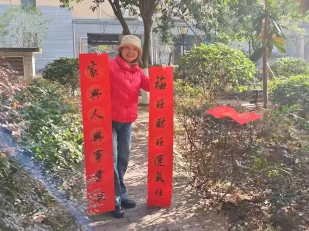 湖南保安服務(wù),墻外高空清洗服務(wù),湖南保利天創(chuàng)物業(yè)發(fā)展有限公司
