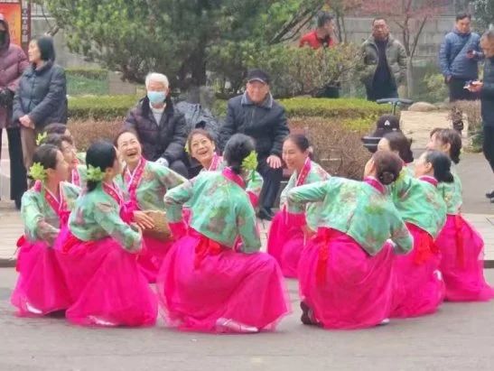 湖南保安服務(wù),墻外高空清洗服務(wù),湖南保利天創(chuàng)物業(yè)發(fā)展有限公司