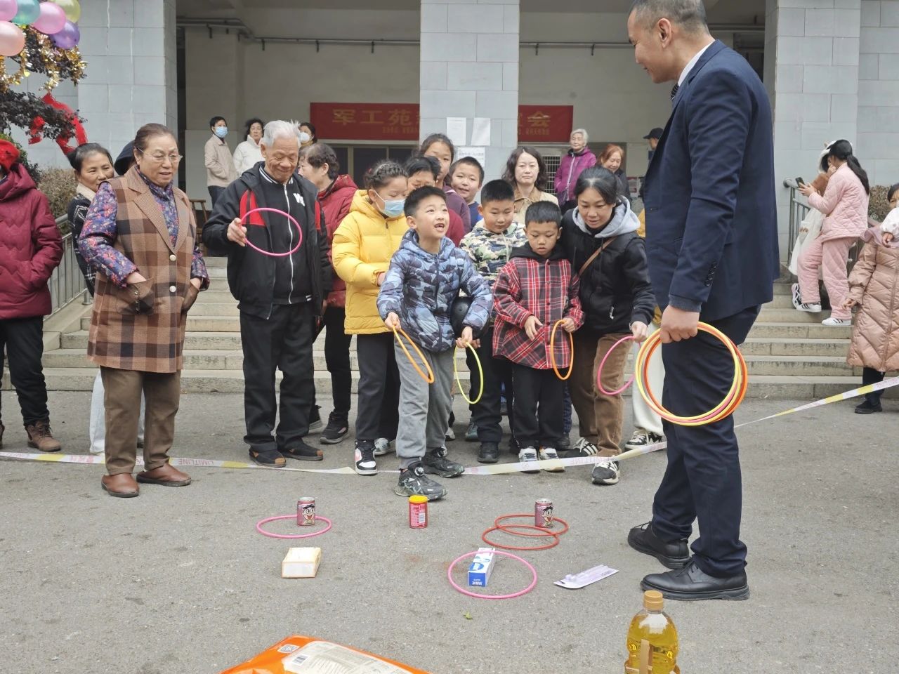 湖南保安服務(wù),墻外高空清洗服務(wù),湖南保利天創(chuàng)物業(yè)發(fā)展有限公司