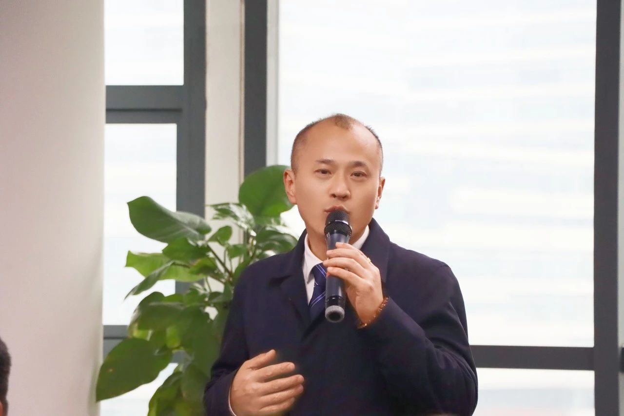 湖南保安服務,墻外高空清洗服務,湖南保利天創(chuàng)物業(yè)發(fā)展有限公司